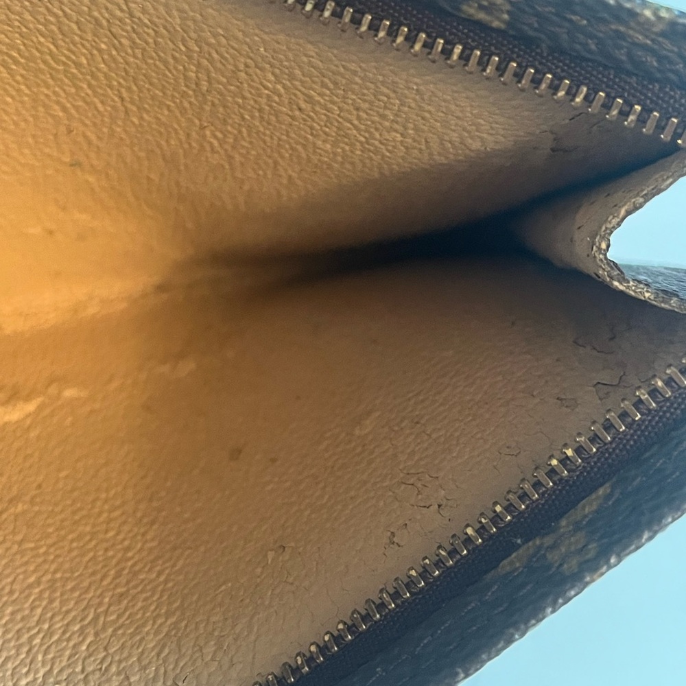 Louis Vuitton Brown and Gold Monogram Pouch - Picture 7 of 7